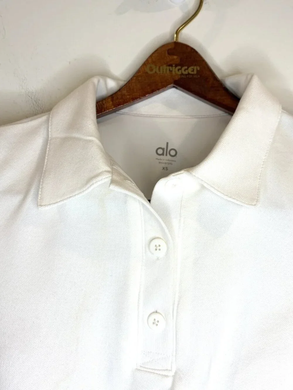 NWT Alo Cropped Prestige Polo Top Sz XS White Built In Bra Preppy Activewear